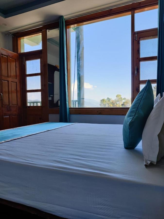 Bed and Breakfast Golden Oak Shimla Zewnętrze zdjęcie