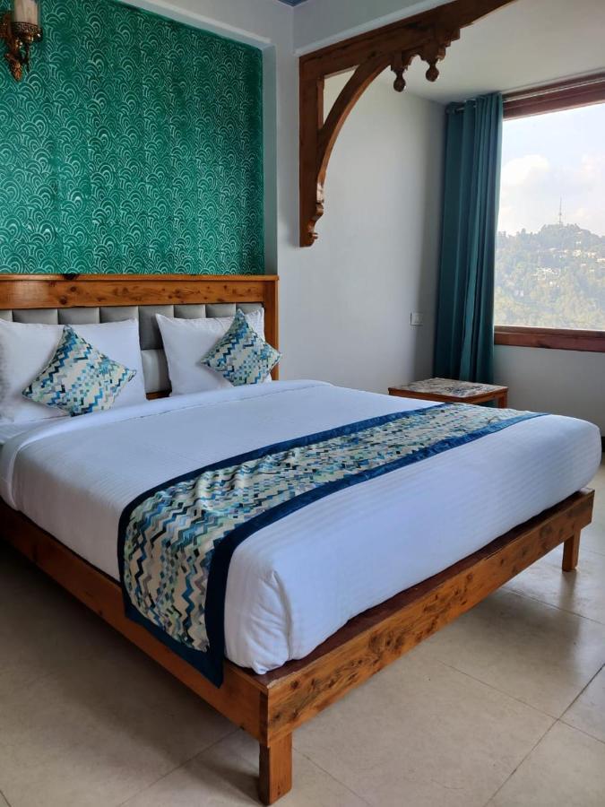 Bed and Breakfast Golden Oak Shimla Zewnętrze zdjęcie