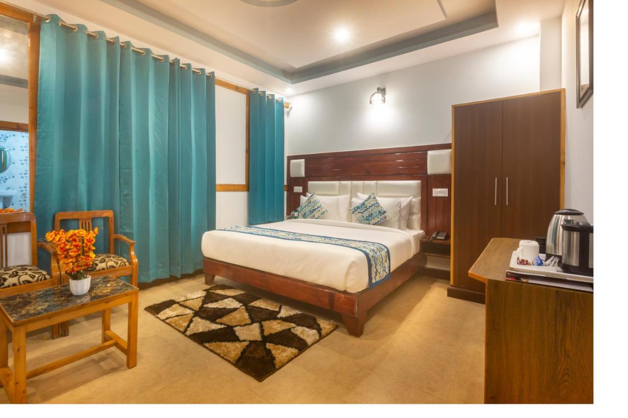 Bed and Breakfast Golden Oak Shimla Zewnętrze zdjęcie